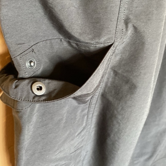 ALO Yoga Navy Straight Leg Pants - Picture 10 of 15